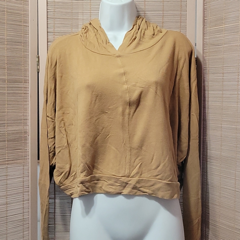 Cropped ribbed hoodie in tan